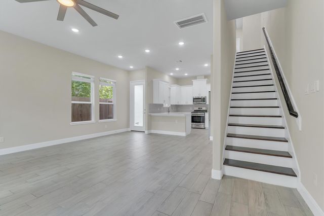 8318 Sunnyhill Street, Houston, TX 77088