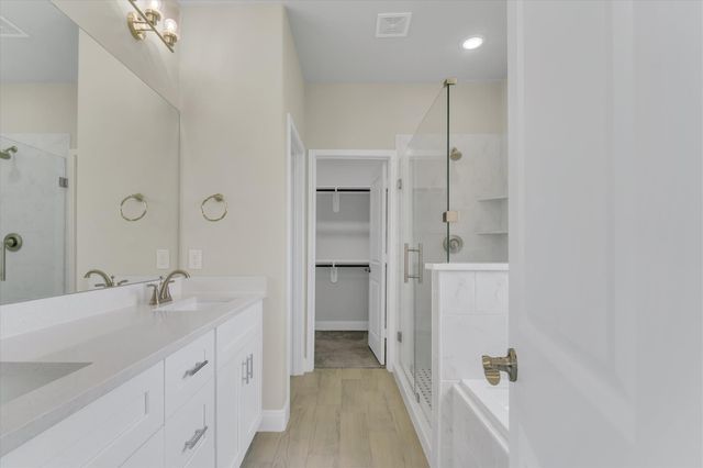 8318 Sunnyhill Street, Houston, TX 77088