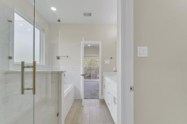 8318 Sunnyhill Street, Houston, TX 77088
