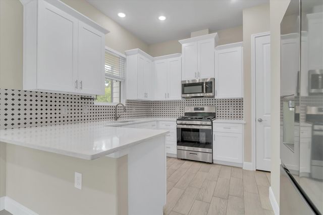8318 Sunnyhill Street, Houston, TX 77088