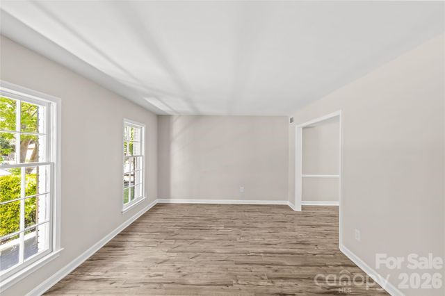 1401 Cedarwood Lane, Charlotte, NC 28212