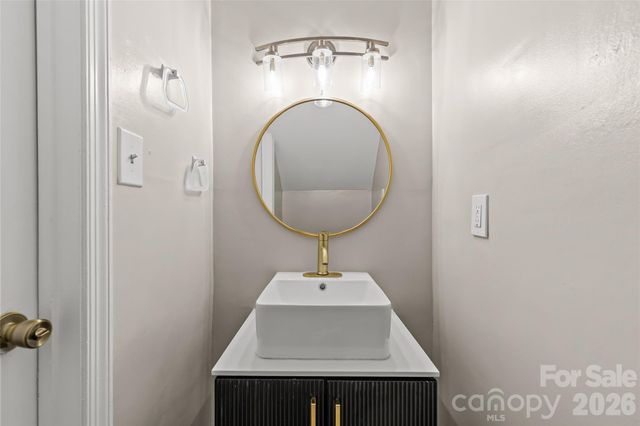 1401 Cedarwood Lane, Charlotte, NC 28212