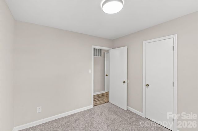 1401 Cedarwood Lane, Charlotte, NC 28212