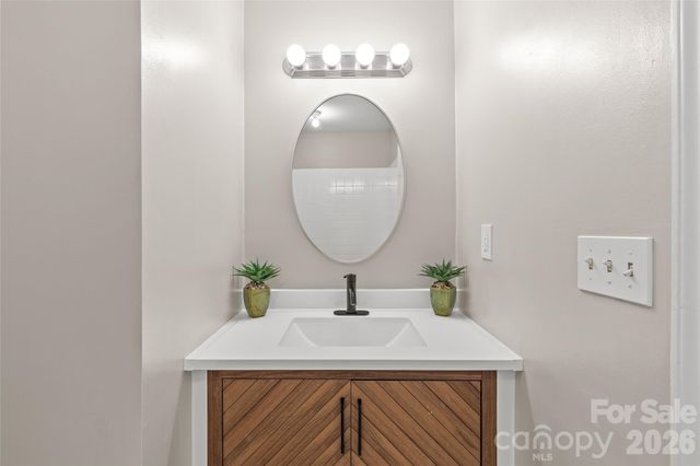 1401 Cedarwood Lane, Charlotte, NC 28212