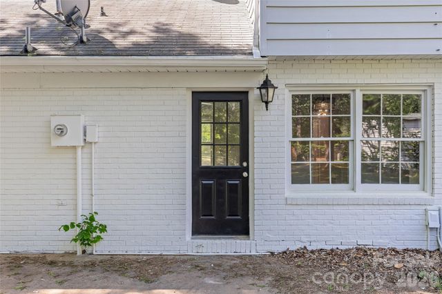 1401 Cedarwood Lane, Charlotte, NC 28212