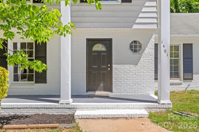 1401 Cedarwood Lane, Charlotte, NC 28212