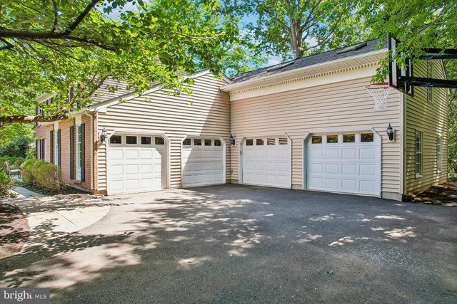 25 ANDREW DR, Lawrence, NJ 08648