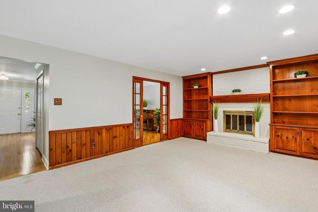 25 ANDREW DR, Lawrence, NJ 08648