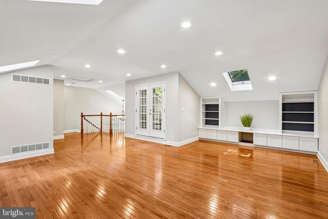 25 ANDREW DR, Lawrence, NJ 08648