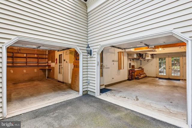 25 ANDREW DR, Lawrence, NJ 08648