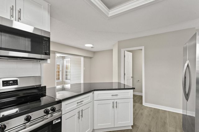 211 Old Towne Road, Spartanburg, SC 29301