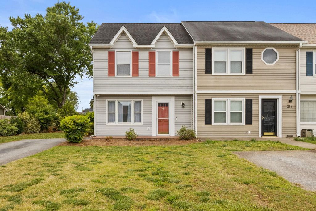 211 Old Towne Road, Spartanburg, SC 29301