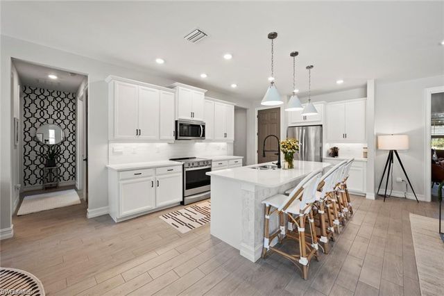 10581 Woodchuck LN, Bonita Springs, FL 34135