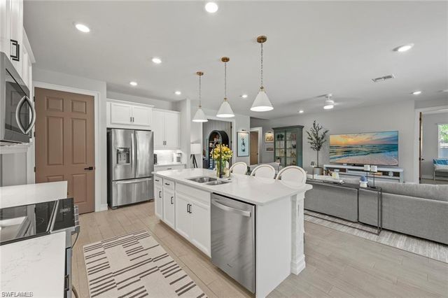 10581 Woodchuck LN, Bonita Springs, FL 34135