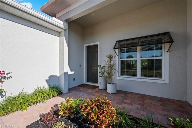 10581 Woodchuck LN, Bonita Springs, FL 34135