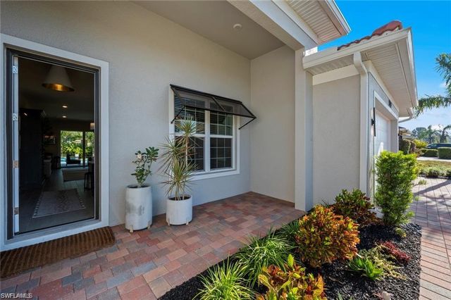 10581 Woodchuck LN, Bonita Springs, FL 34135
