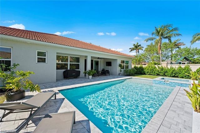 10581 Woodchuck LN, Bonita Springs, FL 34135