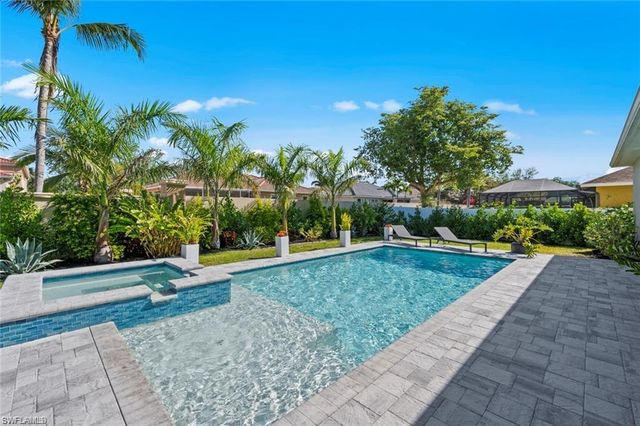 10581 Woodchuck LN, Bonita Springs, FL 34135