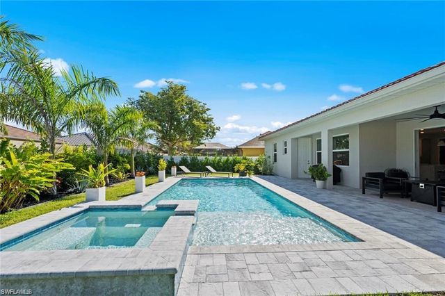 10581 Woodchuck LN, Bonita Springs, FL 34135