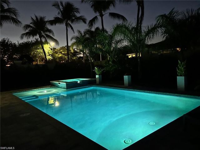 10581 Woodchuck LN, Bonita Springs, FL 34135