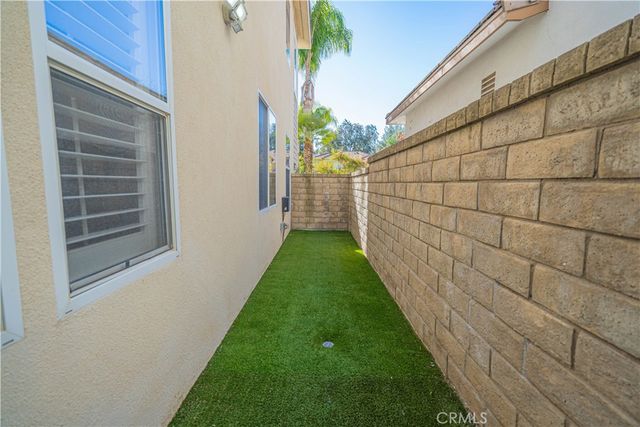 23321 Cuestport Drive, Valencia, CA 91354