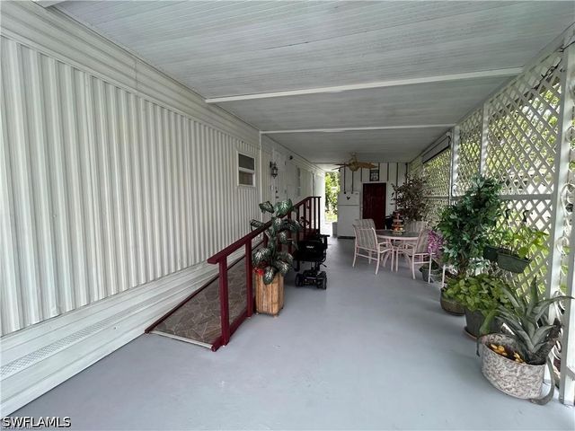 857 Manatee RD, Naples, FL 34114