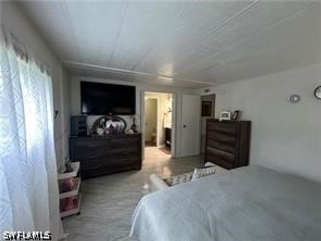 857 Manatee RD, Naples, FL 34114