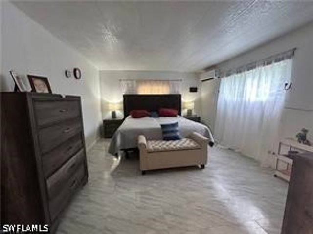 857 Manatee RD, Naples, FL 34114