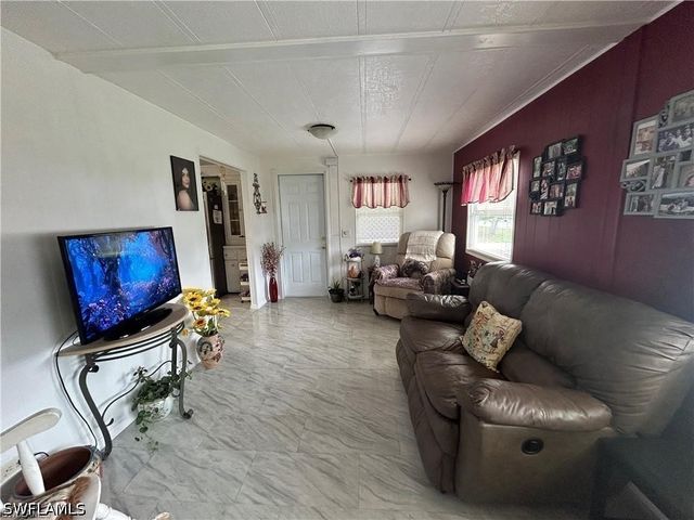 857 Manatee RD, Naples, FL 34114