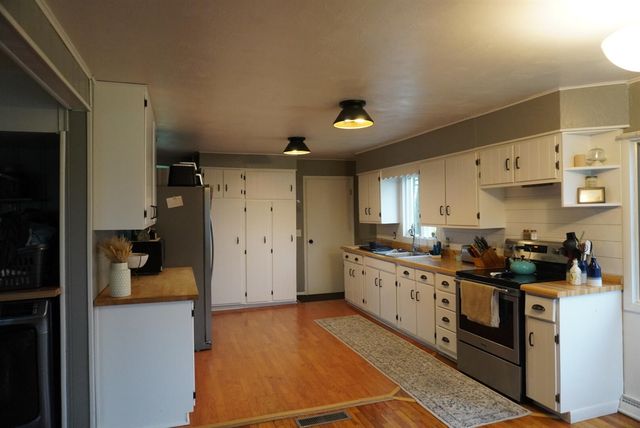 59757 White Temple Road, Vandalia, MI 49095