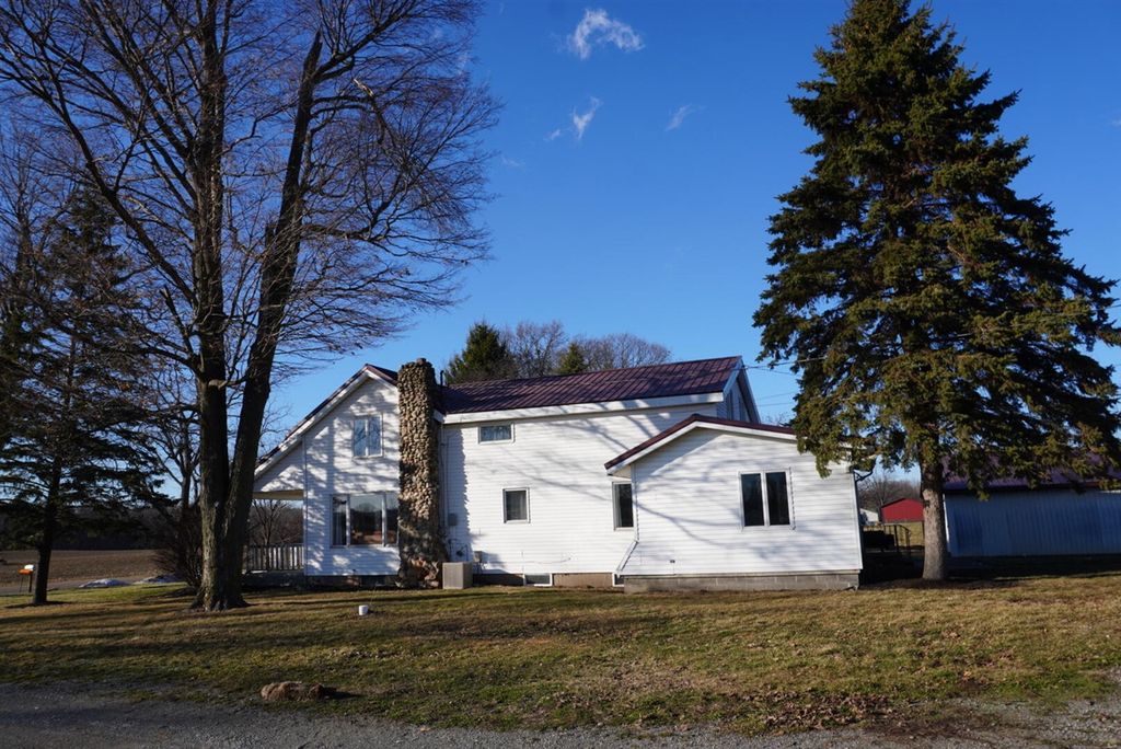 59757 White Temple Road, Vandalia, MI 49095