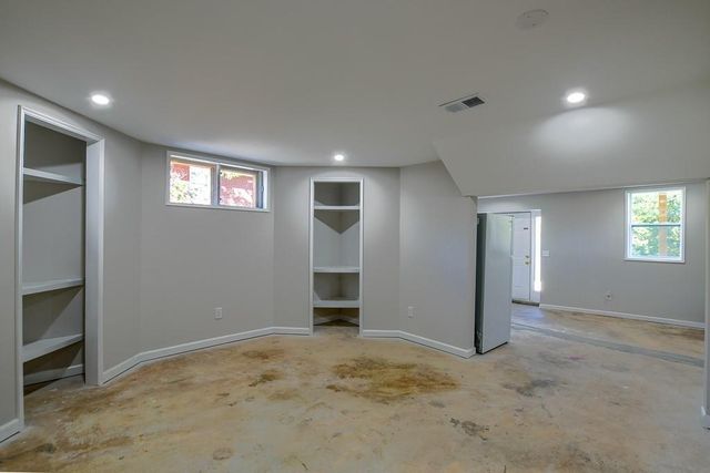 896 King Rd, Jonesboro, GA 30236