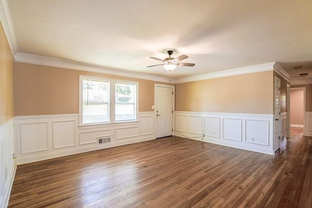 896 King Rd, Jonesboro, GA 30236