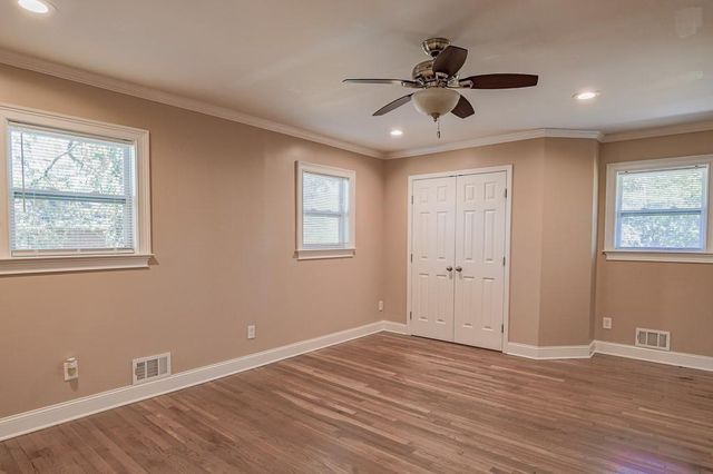 896 King Rd, Jonesboro, GA 30236