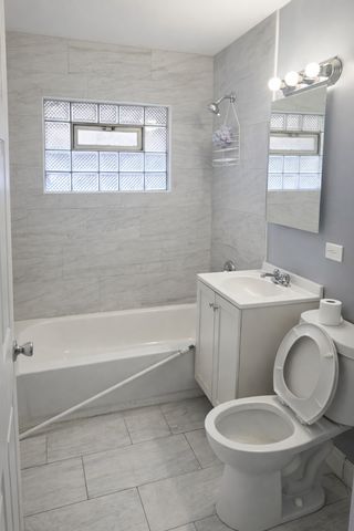 14825 Maplewood Avenue, Harvey, IL 60426