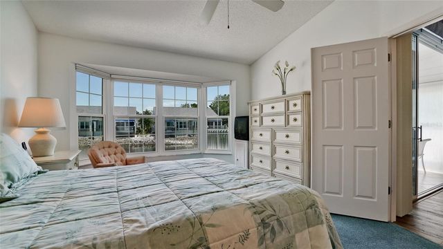 1011 IBIS COURT, Bradenton, FL 34209