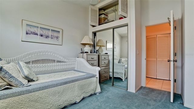 1011 IBIS COURT, Bradenton, FL 34209