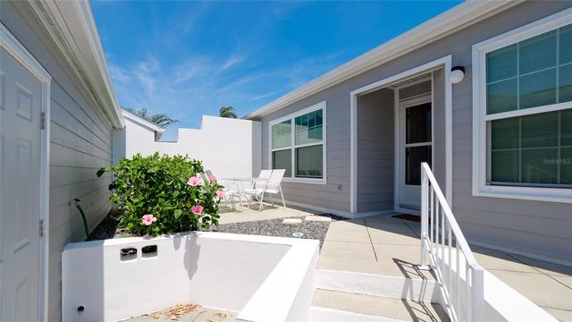 1011 IBIS COURT, Bradenton, FL 34209