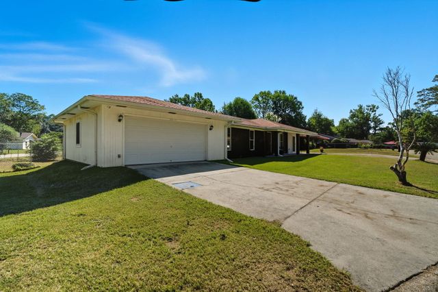 311 Glenhaven Cir, Hattiesburg, MS 39401