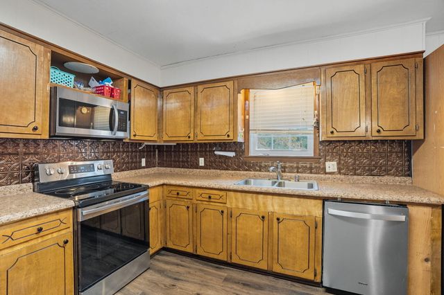 311 Glenhaven Cir, Hattiesburg, MS 39401