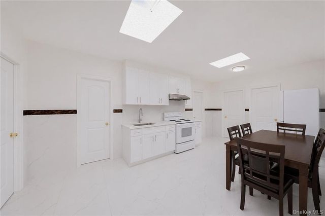 448 55th Street, Brooklyn, NY 11220