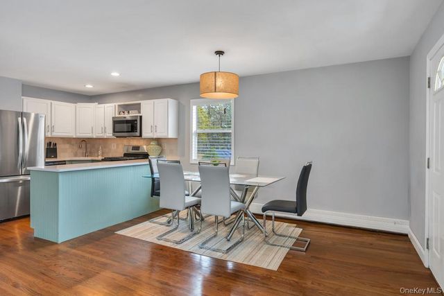 43 Comus Road, Rocky Point, NY 11778