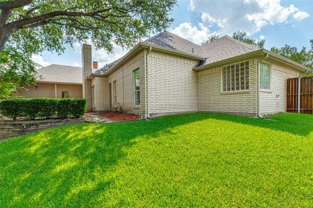 1105 Hills Creek Drive, Mckinney, TX 75072
