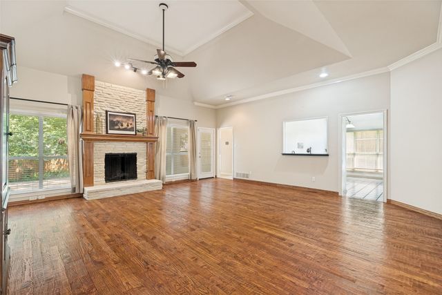 1105 Hills Creek Drive, Mckinney, TX 75072