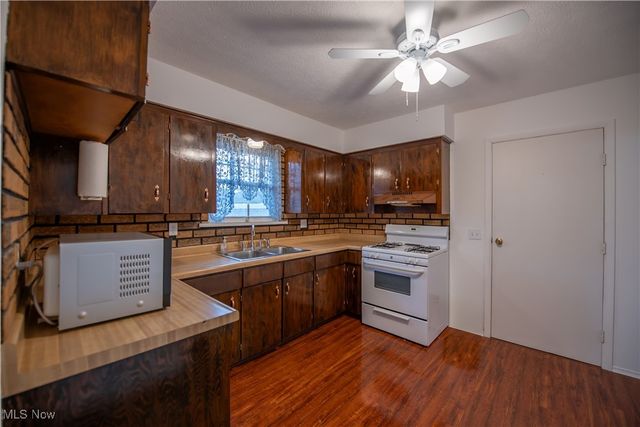 7180 Woodell Avenue NE, Canton, OH 44721