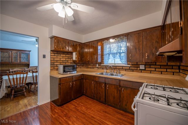 7180 Woodell Avenue NE, Canton, OH 44721