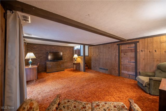 7180 Woodell Avenue NE, Canton, OH 44721