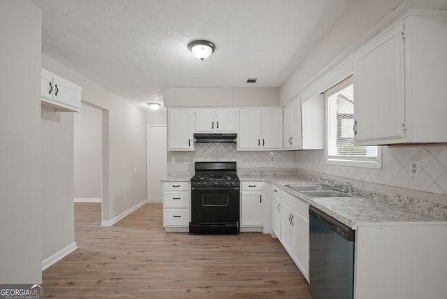 498 Brookfield Way, Jonesboro, GA 30238