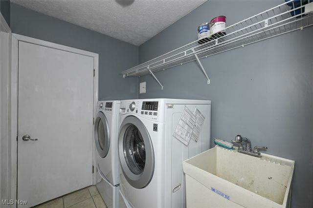 7121 W Cross Creek Trail, Brecksville, OH 44141