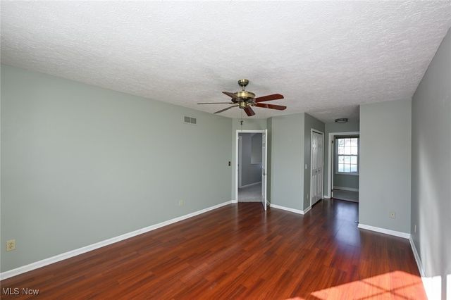 7121 W Cross Creek Trail, Brecksville, OH 44141